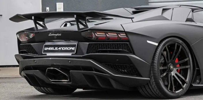 exhaust aventador s rear view