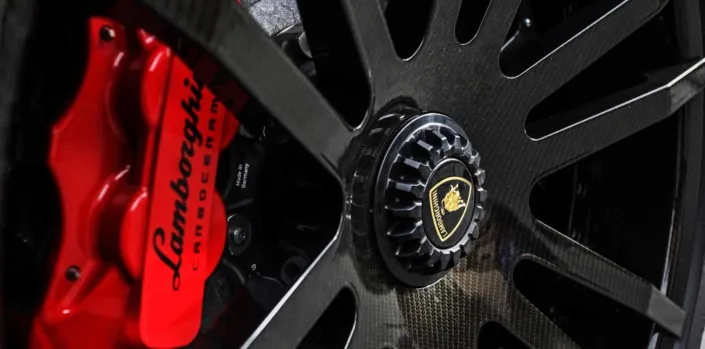 close up centerlock wheels wheelsandmore tuning aventador