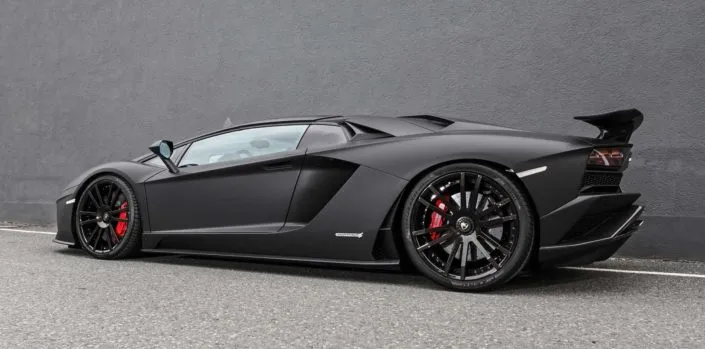 side view Lamborghini Aventador S LP 740