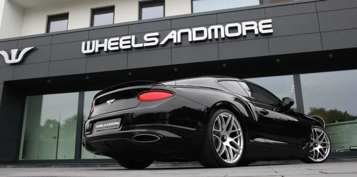 22-inch-new-continental rear view of black tuned bentley