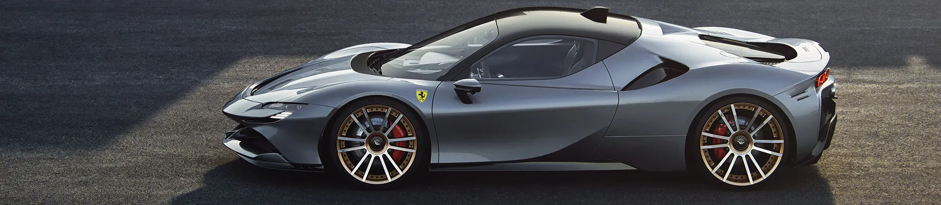 Ferrari-SF90-Stradale-GreySideView