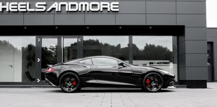 6sporz wheels with carbonlook surface on aston martin vanquish