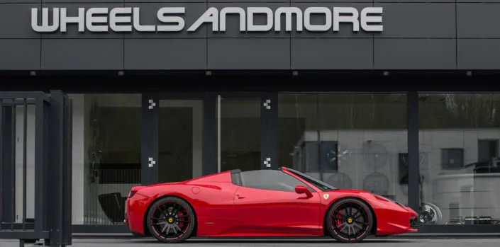 ferrari-458-spider-exhaust modular concave fiwe wheels 21 inch on ferrrari 458 in red