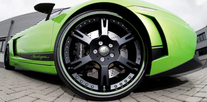 black coated 6sporz² wheels on superleggera lamborghini