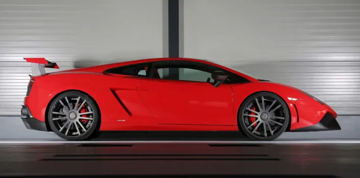 side view red gallardo with ultraconcave fiwe wheels 20 inch