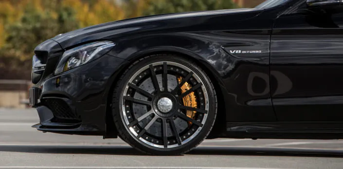 front axle fiwe wheel with ceramic brake on mercedes c63 amg