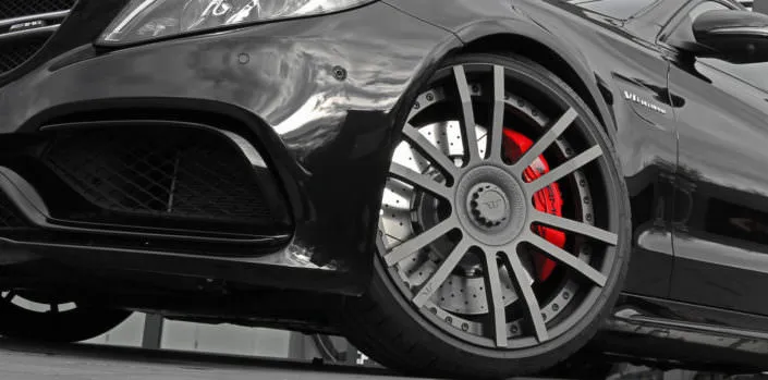 matte grey center and black outside rim on fiwe wheel for mercedes c63