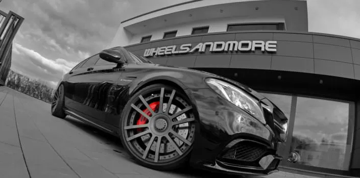 front side view c63amg station wagon with 9,5x20 fiwe wheel