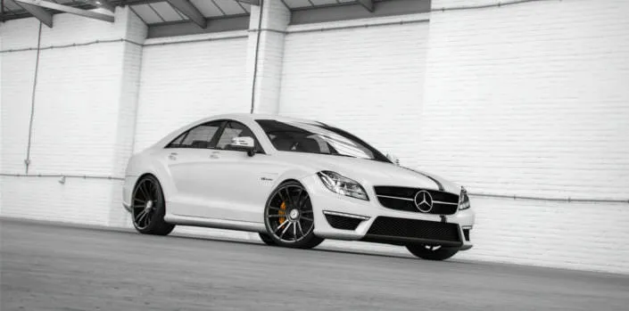 render of mercedes cls63amg with fiwe wheels 20 inch black chrome