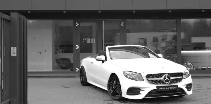 black fivestar wheels 20 inch on white e400 convertible