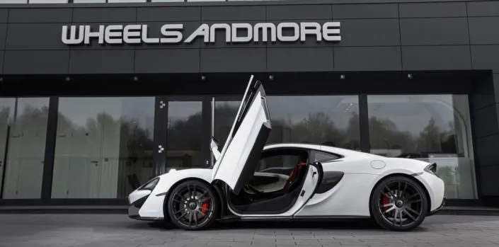 power-chip-mc-laren-570gt 20 and 21 inch ultra concave fiwe wheels on white mclaren 570gt